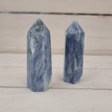 Kyanite Standing Point